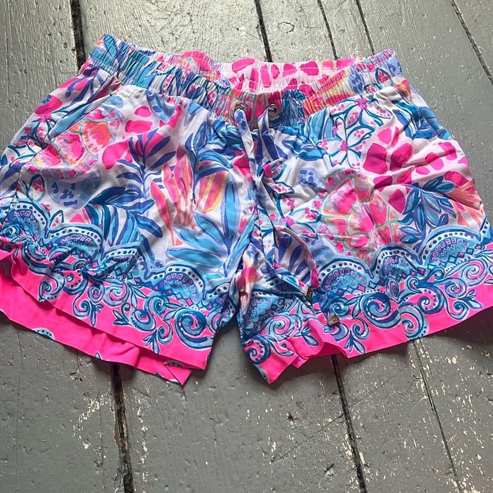 LILLY PULITZER SHORTS- size xs
